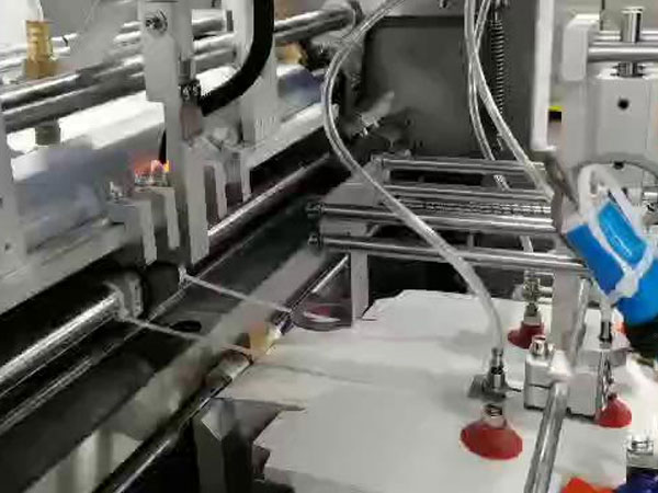 德高機(jī)械生產(chǎn)禮品盒 德高機(jī)械生產(chǎn)禮品盒